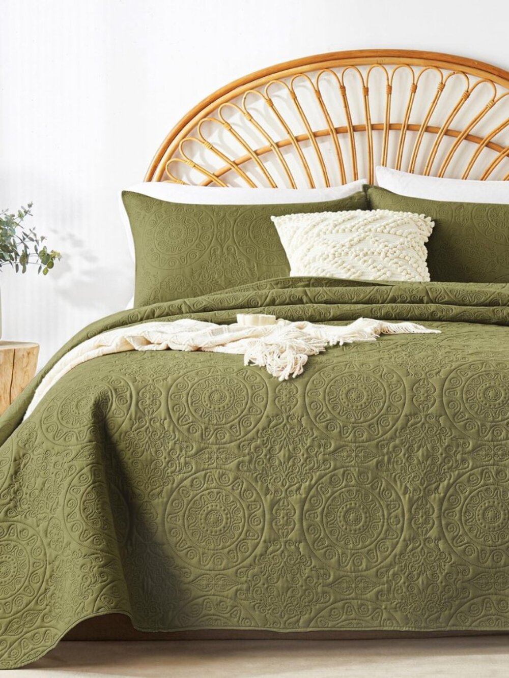 Olive Green Quilt Set Queen Size, Embossing Microfiber Full Bedspreads with